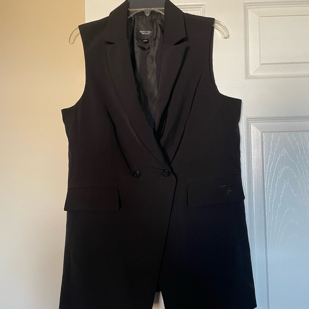 Simply Vera Wang Black Blazer Vest
